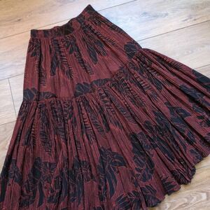 Vtg Y2K 90s Saks Fifth Avenue Tiered Maxi Skirt Red Black Tropical Crinkle S